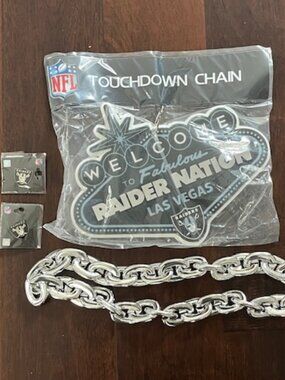NFL Las Vegas Raiders Shop Sounvenirs - Chain and Pins